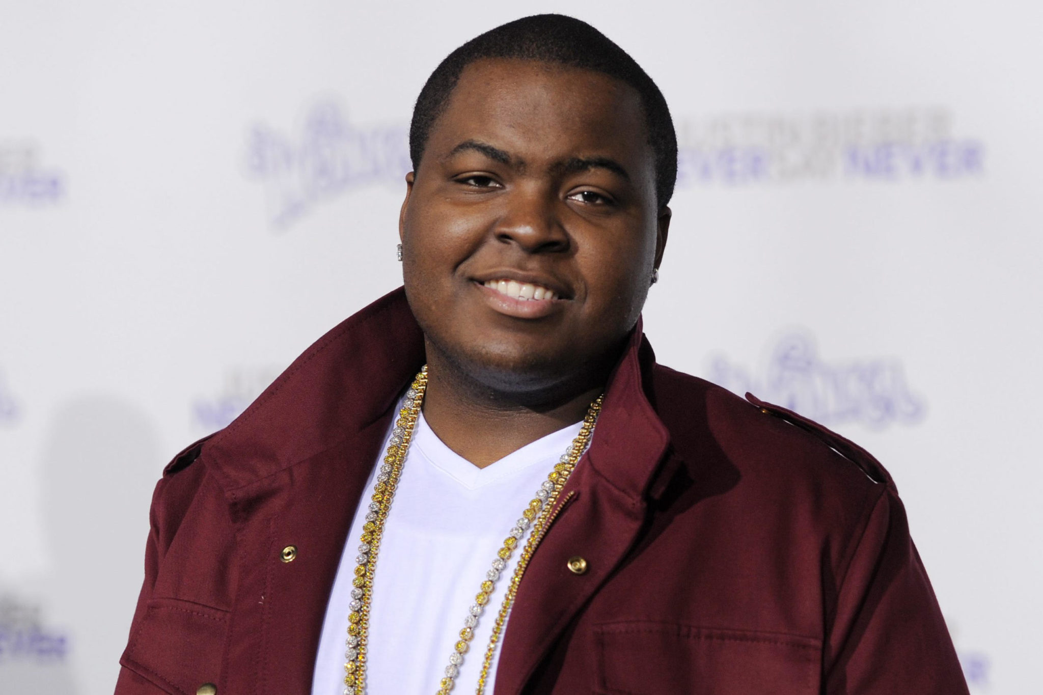 Singer Sean Kingston faces 10 charges in Florida fraud case