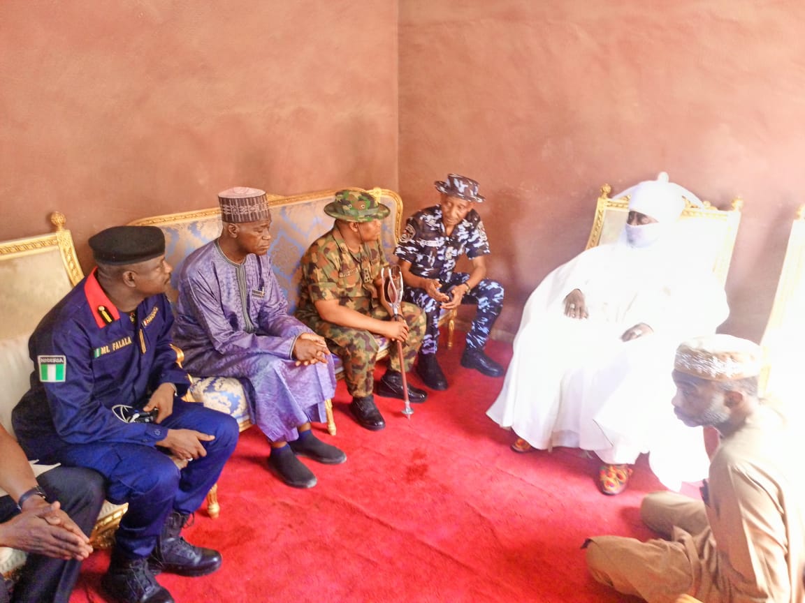 DSS director, top security chiefs meet with deposed monarch, Ado Bayero as soldiers get drafted to his mini palace(photos)